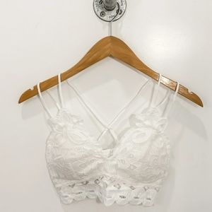 NWT Double Strap Scalloped Lace Bralette - Ivory